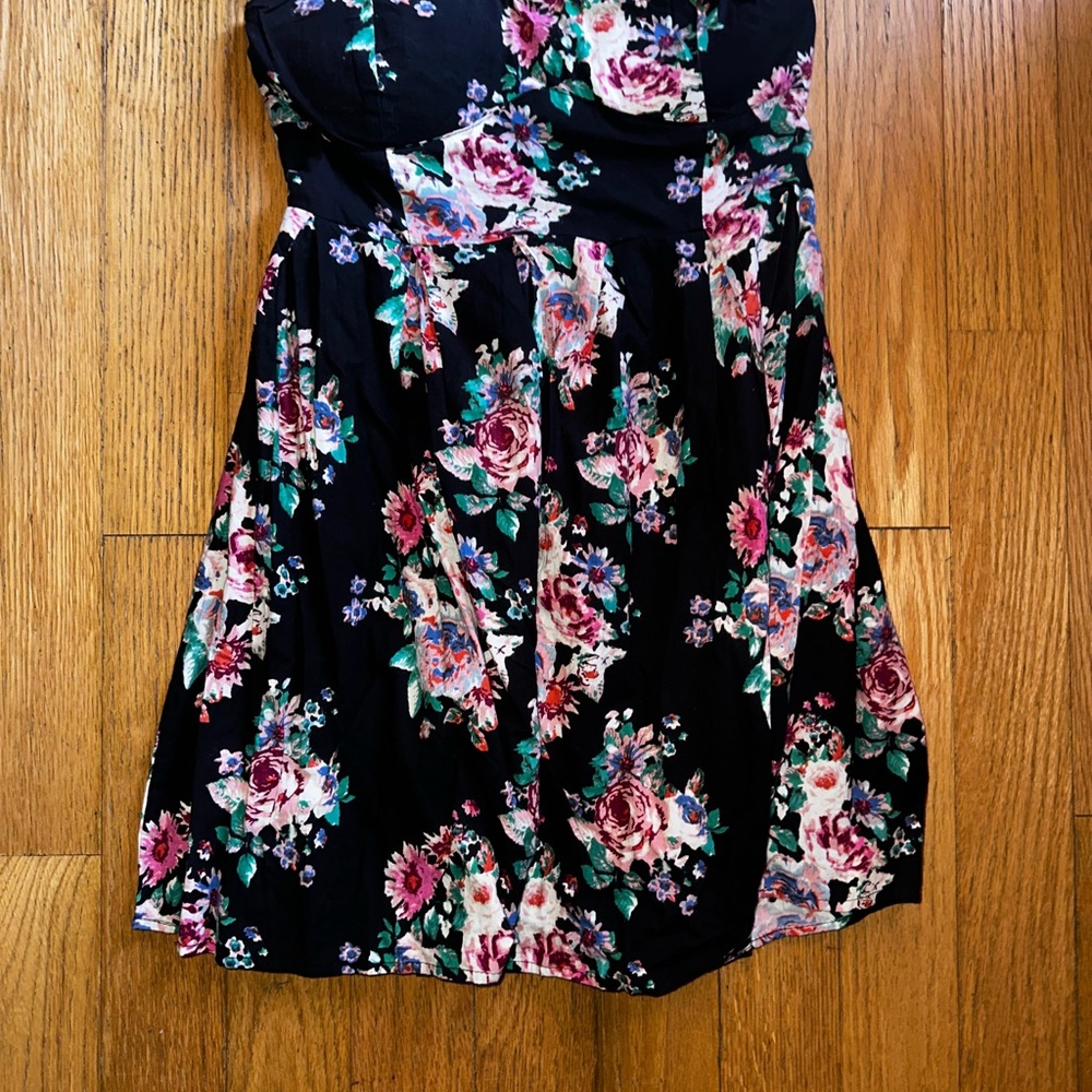 Derek Heart Black Strapless Dress with Floral Design - Picture 2 of 2